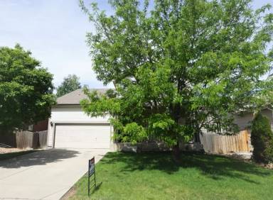 Main picture of 7479 Hickory Cir