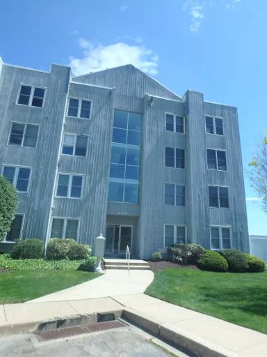 Main picture of 5215 Le Parc Dr