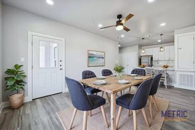 Main picture of 1049 Windy Hill Rd