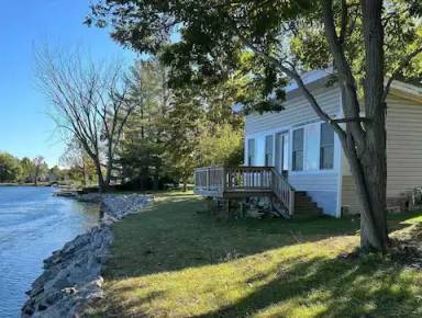 Main picture of 313 Harbor St