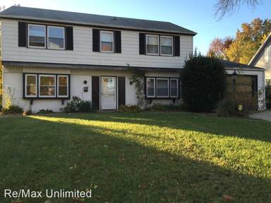 Main picture of 39 Hadley Ln