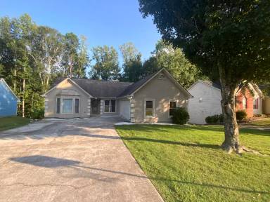 Main picture of 645 Clearwater Pl