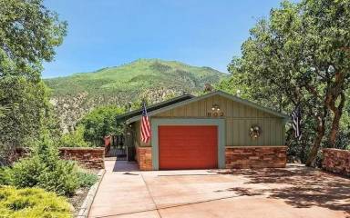 Main picture of 902 Red Mountain Dr
