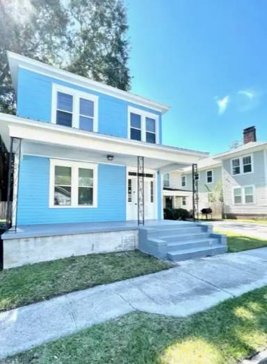 Main picture of 637 E 39th St