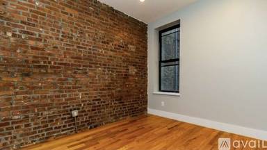 Main picture of 867 Knickerbocker Ave