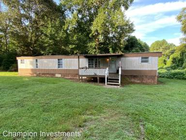 Main picture of 643 Oak Grove Rd