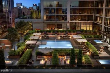 Main picture of Lakeside On the Park Condo
