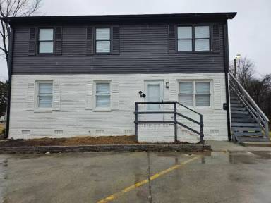 Main picture of 810 E Bragg St