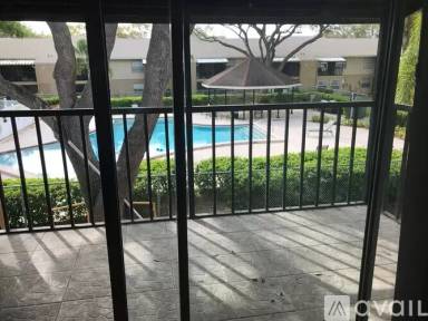 Main picture of 3810 N Oak Dr