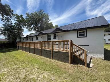 Main picture of 106 Molette St