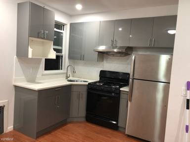 Main picture of 1657 W 1st St