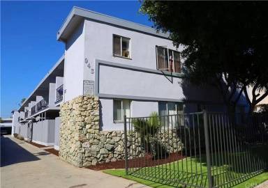 Main picture of 943 Myrtle Ave