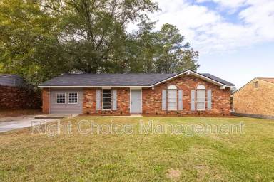 Main picture of 2855 Viking Dr