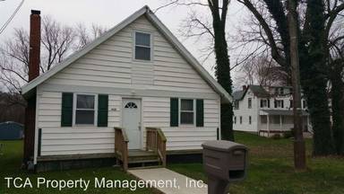 Main picture of 920 Warren St