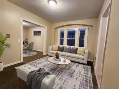 Main picture of 656 Parsells Ave
