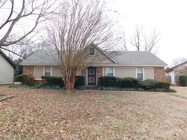 Main picture of 6147 Berrypick Ln