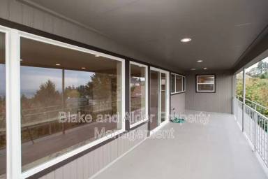 Main picture of 4330 SW Council Crest Dr