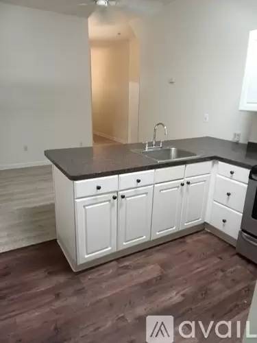 Main picture of 944 Mac Dade Blvd