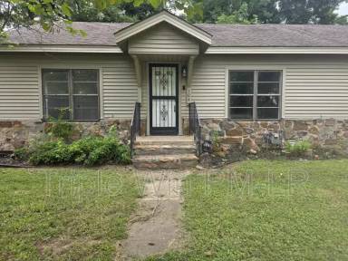 Main picture of 104 E Georgia St