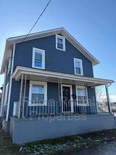 Main picture of 201 F St