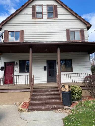 Main picture of 1215-1217 Monroe Ave