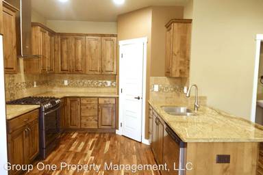 Main picture of 2142 S Myers Pl