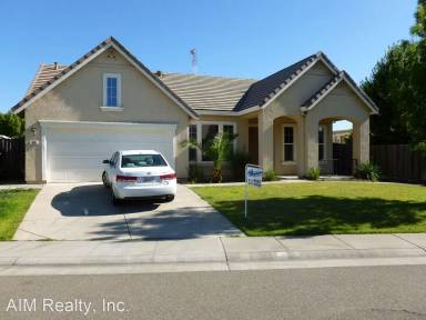 Main picture of 1916 Santa Ines St