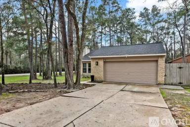 Main picture of 1 Yewleaf Rd