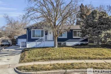 Main picture of 2910 Orchard Cir