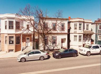 Main picture of 6 Kenmar Dr