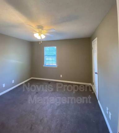 Main picture of 715 South St