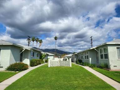 Main picture of 2558 N Brighton St