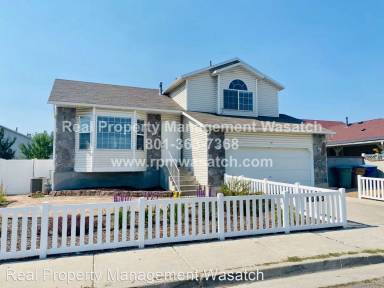 Main picture of 1063 W Modesto Ave
