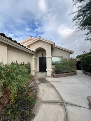 Main picture of 12212 E 39th Way