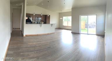 Main picture of 1 Voyager Ln