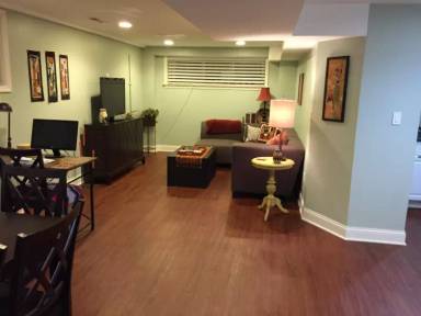 Main picture of 5219 N Ashland Ave