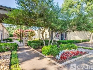 Main picture of 7404 W Northwest Hwy