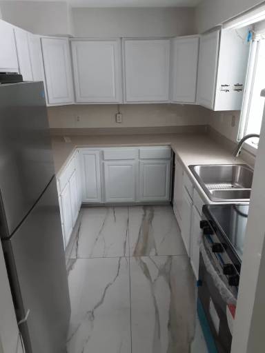 Main picture of 27 Edward Ave