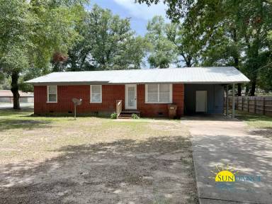 Main picture of 103 Oglesby Ave