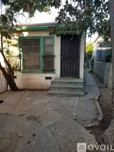 Main picture of 3334 E 2nd St