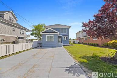 Main picture of 542 River St