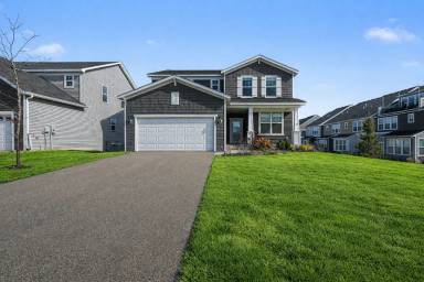 Main picture of 5465 Annapolis Ln N