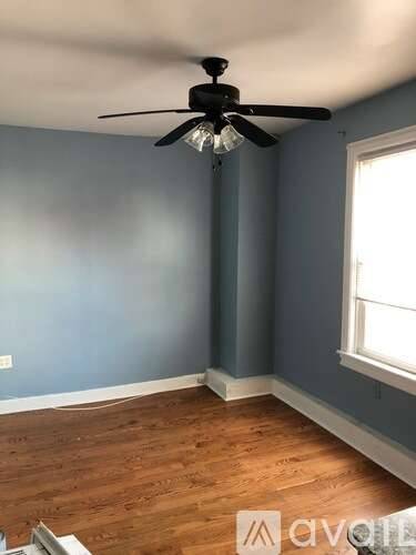 Main picture of 315 E Garrison St