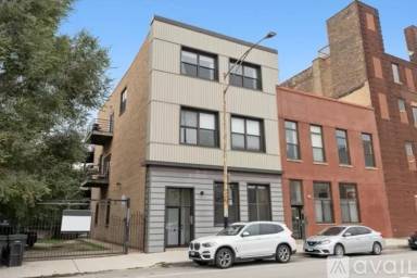 Main picture of 1346 W Augusta Blvd