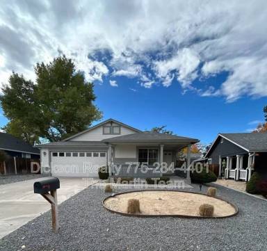 Main picture of 4845 Pradera St