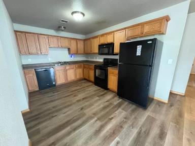 Main picture of 107 SW Rock Garden Ln