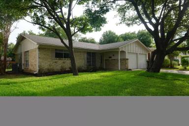 Main picture of 2102 Red Bud Ln