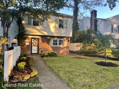 Main picture of 2216 Windom Pl