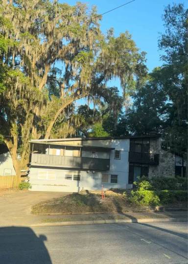Main picture of 925 NW 22nd St