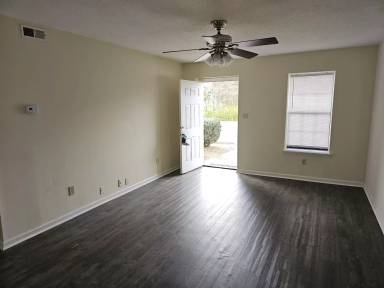 Main picture of 514 E Harden St